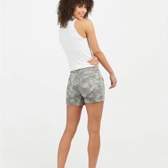SPANX Stonewashed Camouflage Pull On Shorts Modern Fit - Picture 4 of 4